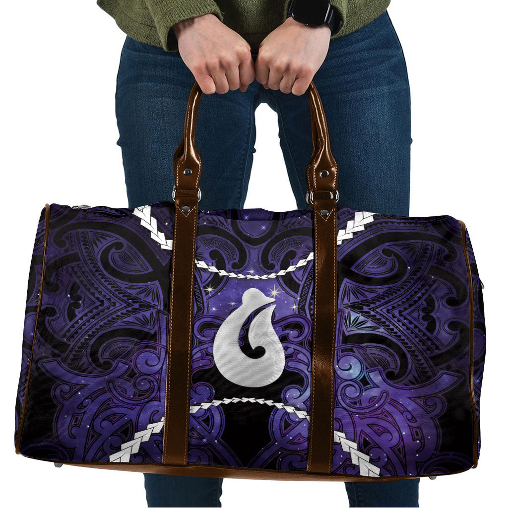 Maori Matariki Hei Matau Waiporoporo Travel Bag Maori Kowhaiwhai Pattern Galaxy LT01 Purple - Polynesian Pride