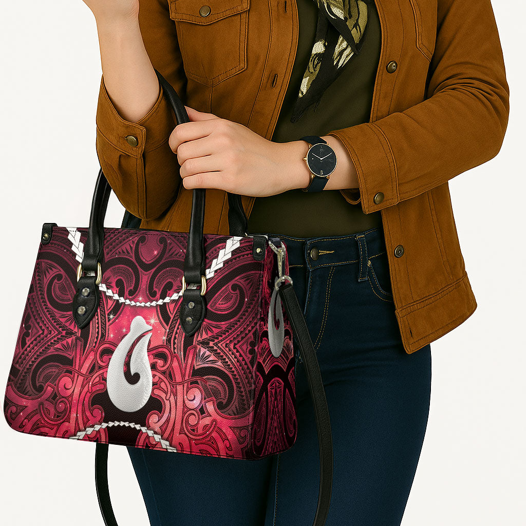 Maori Matariki Hei Matau Whero Leather Bag Maori Kowhaiwhai Pattern Galaxy LT01 - Polynesian Pride