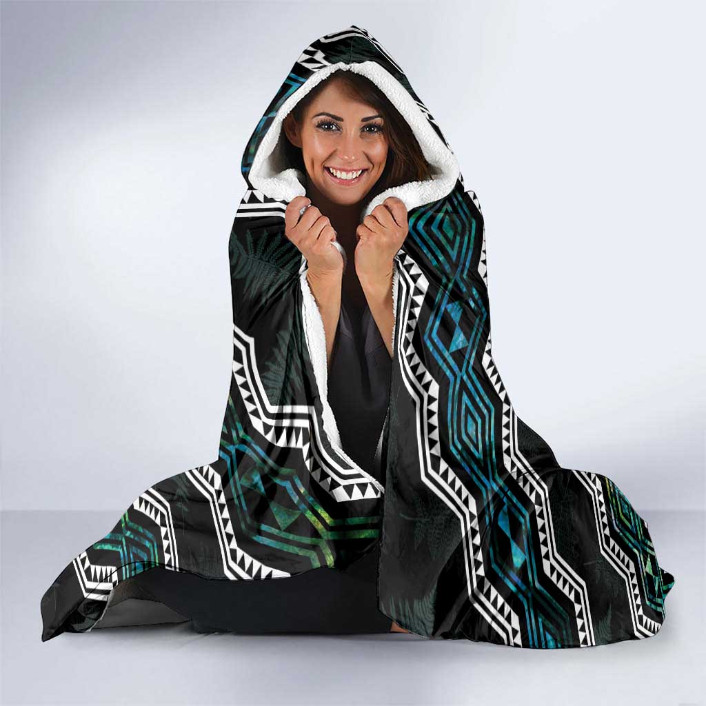 Taniko Aotearoa Mix Paua Shell Hooded Blanket Niho Taniwha Turquoise Glitter LT01 - Polynesian Pride