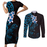 New Zealand Tuatara Plumeria Couples Matching Short Sleeve Bodycon Dress and Long Sleeve Button Shirt Maori Blue Koru Tribal Tattoo