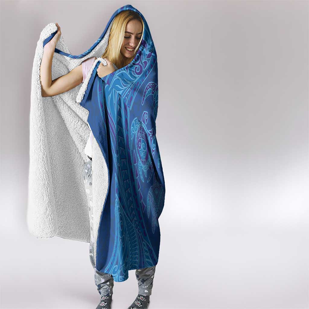 Hawaiian Turtles and Polynesian Art Tattoo Hooded Blanket Ocean Abyss