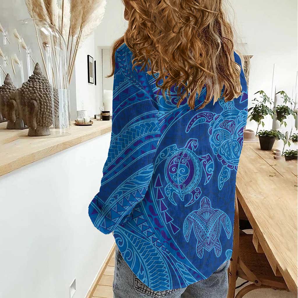 Hawaiian Turtles and Polynesian Art Tattoo Women Casual Shirt Ocean Abyss