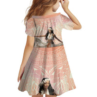 Woman Polynesian Tattoos Family Matching Off Shoulder Short Dress and Hawaiian Shirt Tropical Flower - Peach Fuzz Color