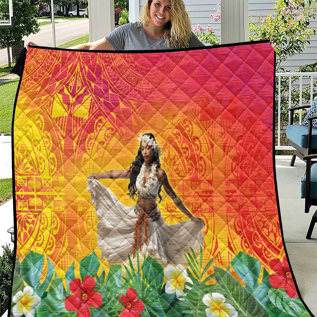 Woman Polynesian Tattoos Quilt Tropical Flower - Vibrant Hot Color