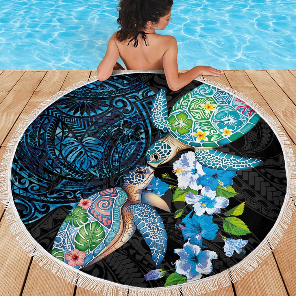 Hawaiian Couple Turtles Honi Beach Blanket Polynesian Art Motifs and Hibiscus Black Blue Color - Polynesian Pride