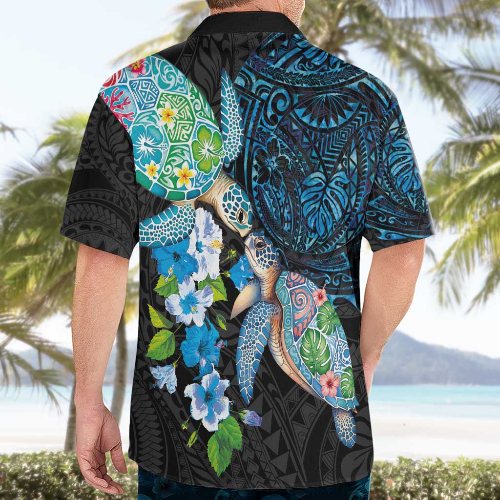 Hawaiian Couple Turtles Honi Hawaiian Shirt Polynesian Art Motifs and Hibiscus Black Blue Color - Polynesian Pride