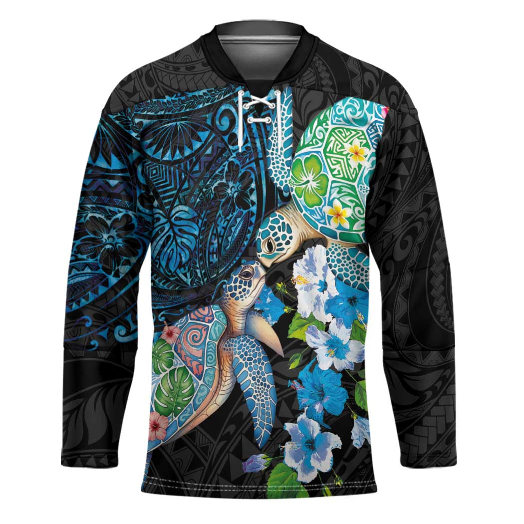 Hawaiian Couple Turtles Honi Hockey Jersey Polynesian Art Motifs and Hibiscus Black Blue Color - Polynesian Pride