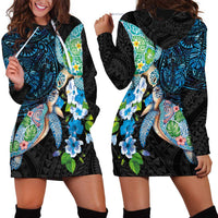 Hawaiian Couple Turtles Honi Hoodie Dress Polynesian Art Motifs and Hibiscus Black Blue Color - Polynesian Pride