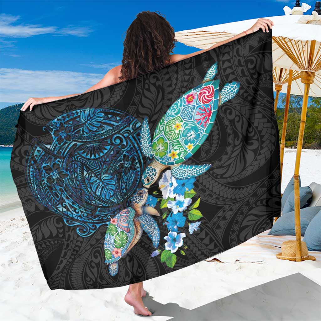 Hawaiian Couple Turtles Honi Sarong Polynesian Art Motifs and Hibiscus Black Blue Color - Polynesian Pride