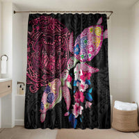 Hawaiian Couple Turtles Honi Bathroom Set Polynesian Art Motifs and Hibiscus Black Red Color - Polynesian Pride