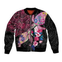 Hawaiian Couple Turtles Honi Bomber Jacket Polynesian Art Motifs and Hibiscus Black Red Color - Polynesian Pride