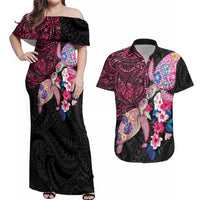 Hawaiian Couple Turtles Honi Couples Matching Off Shoulder Maxi Dress and Hawaiian Shirt Polynesian Art Motifs and Hibiscus Black Red Color - Polynesian Pride