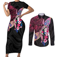 Hawaiian Couple Turtles Honi Couples Matching Short Sleeve Bodycon Dress and Long Sleeve Button Shirt Polynesian Art Motifs and Hibiscus Black Red Color - Polynesian Pride