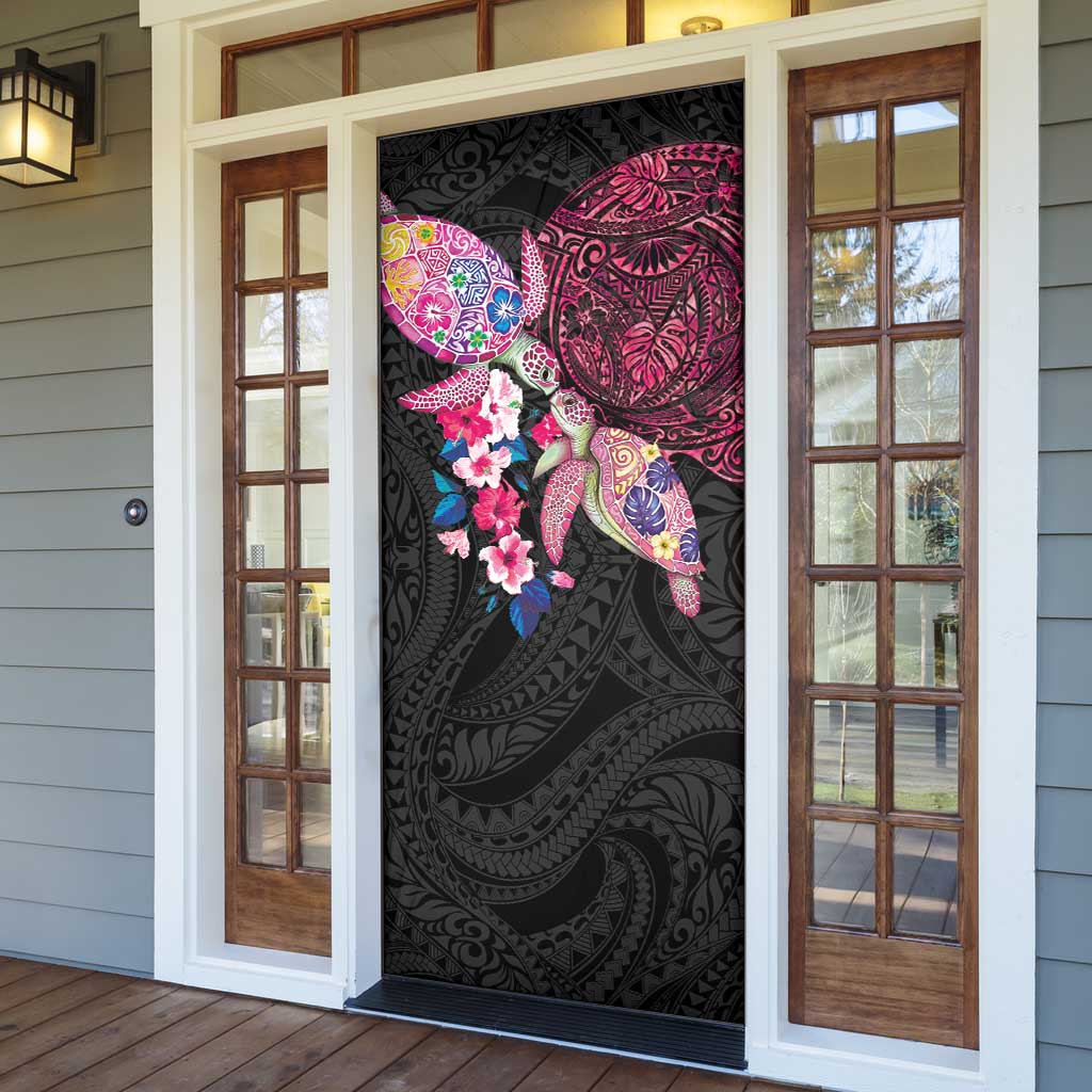 Hawaiian Couple Turtles Honi Door Cover Polynesian Art Motifs and Hibiscus Black Red Color - Polynesian Pride