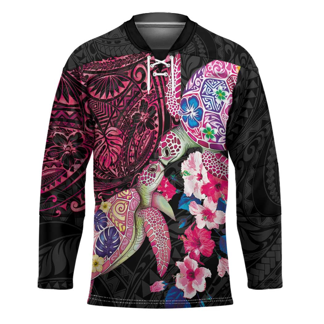 Hawaiian Couple Turtles Honi Hockey Jersey Polynesian Art Motifs and Hibiscus Black Red Color - Polynesian Pride