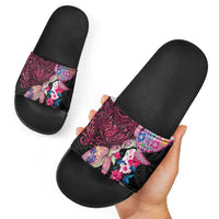Hawaiian Couple Turtles Honi Slide Sandals Polynesian Art Motifs and Hibiscus Black Red Color - Polynesian Pride