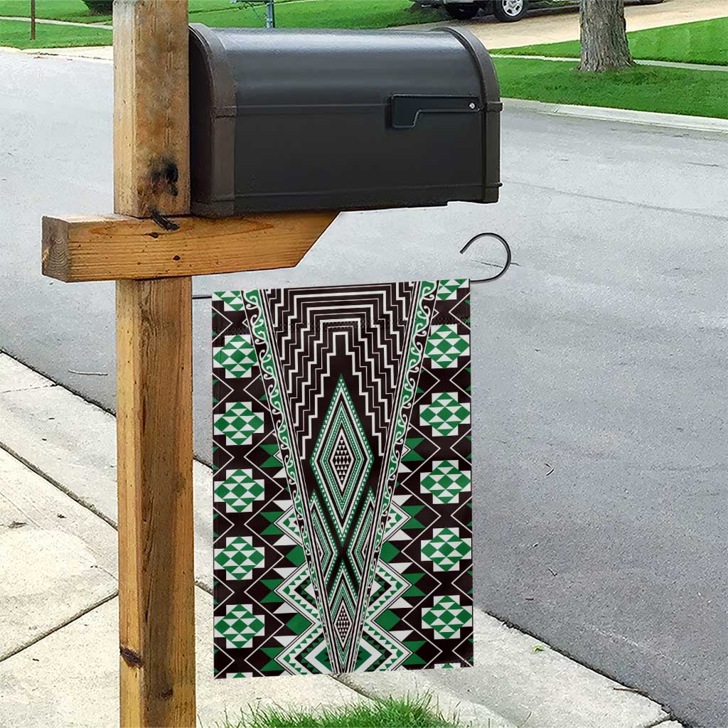 Green Aotearoa Tukutuku and Poutama Motif Garden Flag LT03 - Polynesian Pride