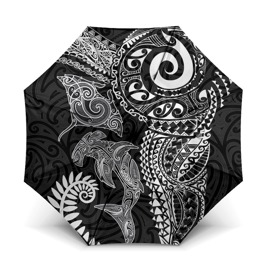 Aotearoa Maori Sea Animals Tribal Umbrella Manta Ray and Shark Moko Pattern Black Color LT03 One Size Folded 11.42 inch Opened Diameter 37.4 inch Black - Polynesian Pride