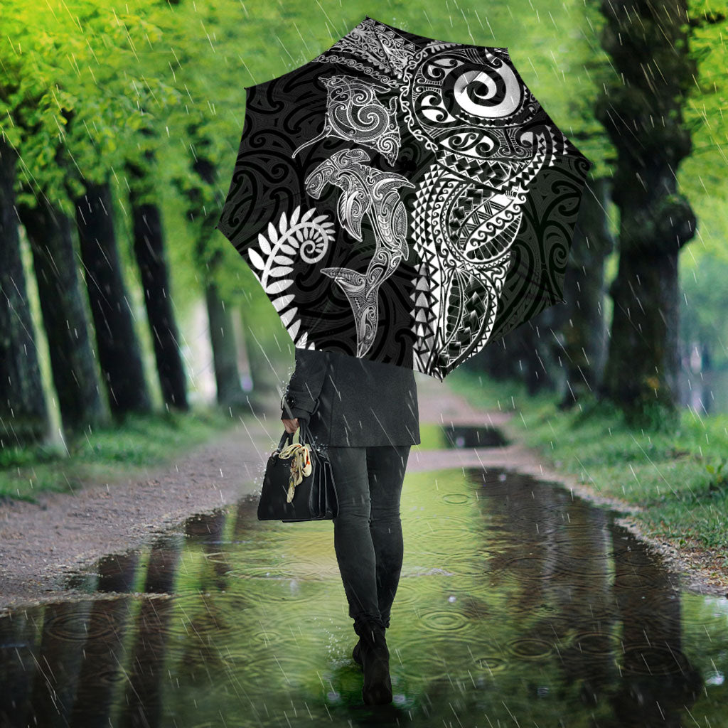 Aotearoa Maori Sea Animals Tribal Umbrella Manta Ray and Shark Moko Pattern Black Color LT03 - Polynesian Pride