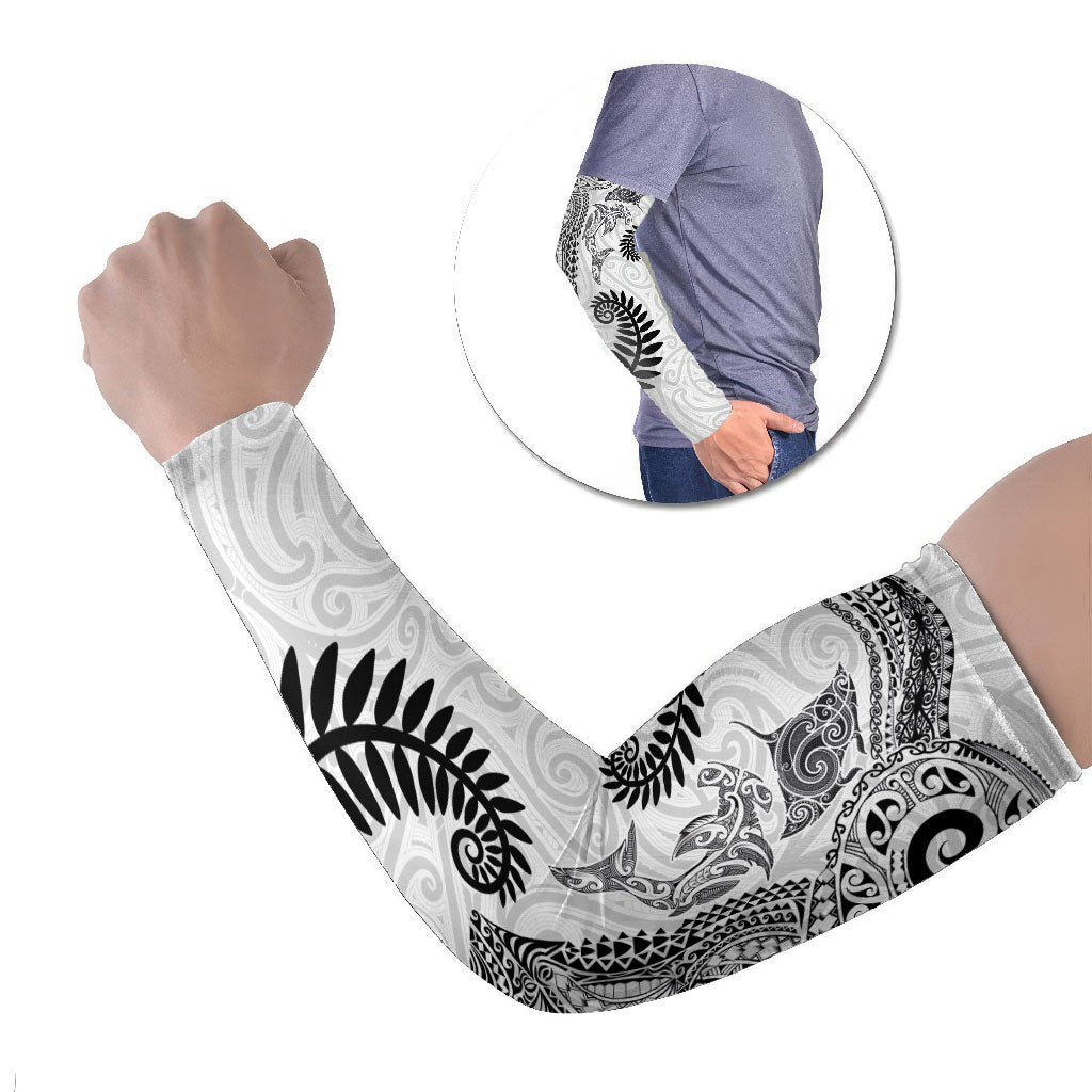 Aotearoa Maori Sea Animals Tribal Arm Sleeves Manta Ray and Shark Moko Pattern White Color LT03 Set of 2 White - Polynesian Pride