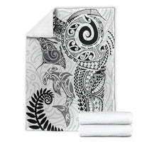Aotearoa Maori Sea Animals Tribal Blanket Manta Ray and Shark Moko Pattern White Color