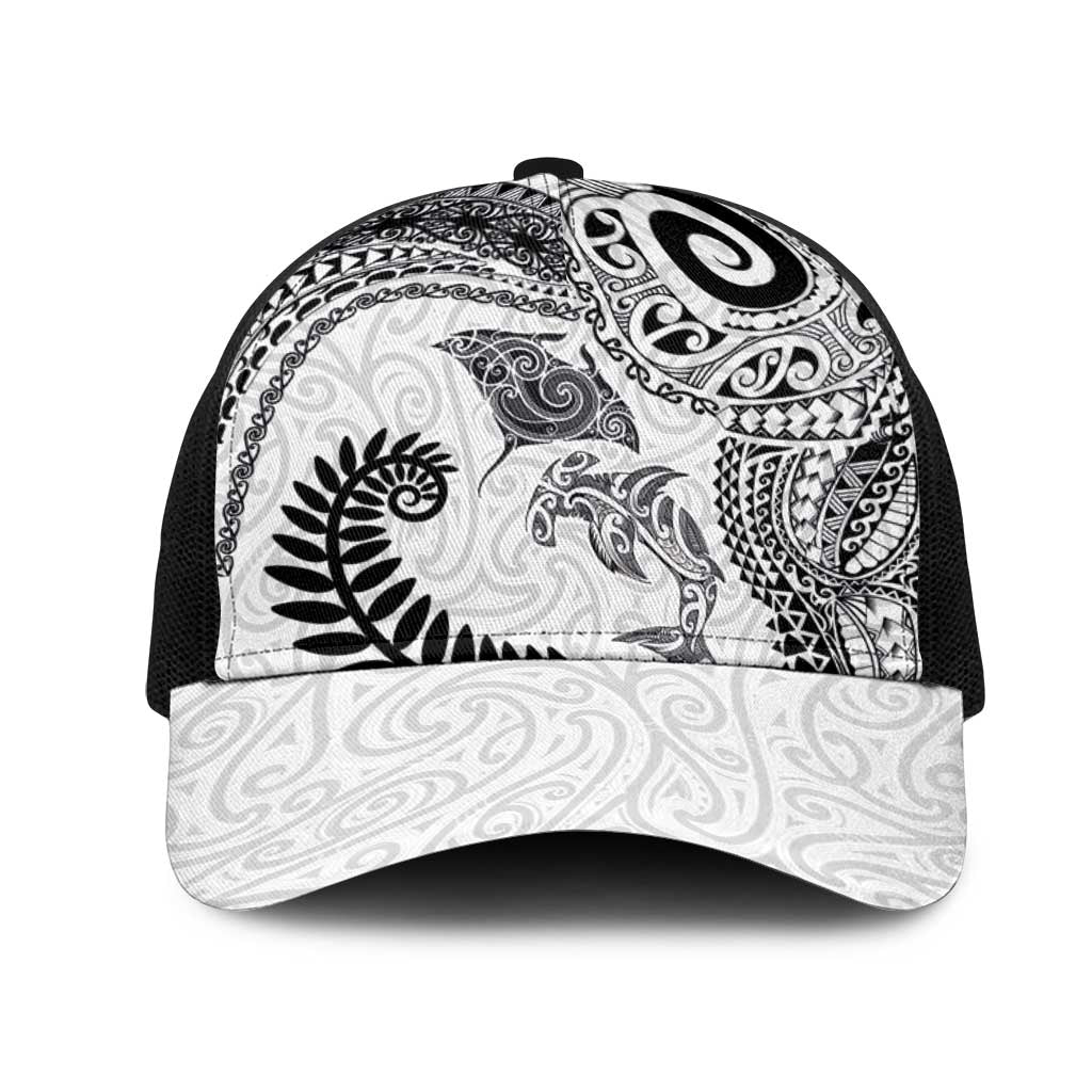 Aotearoa Maori Sea Animals Tribal Mesh Trucker Cap Manta Ray and Shark Moko Pattern White Color LT03 One Size Black White - Polynesian Pride
