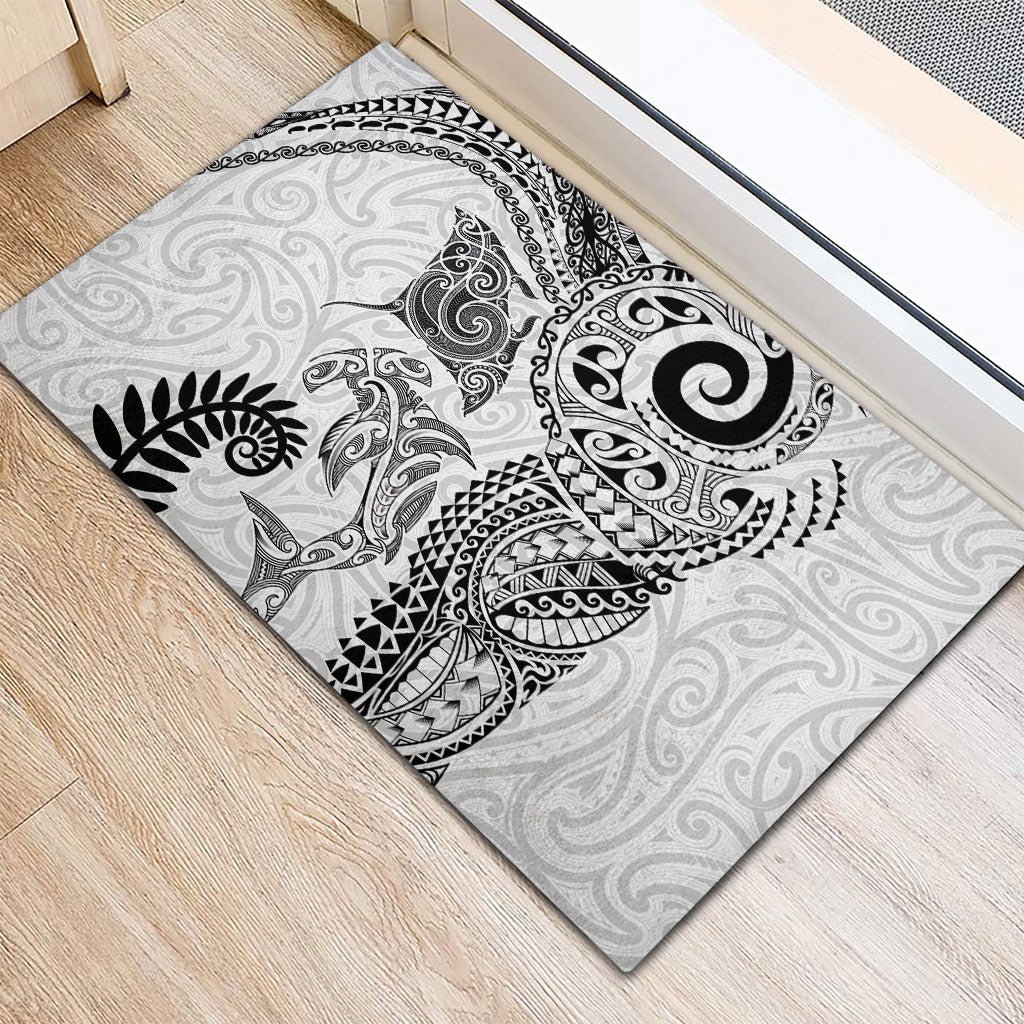 Aotearoa Maori Sea Animals Tribal Rubber Doormat Manta Ray and Shark Moko Pattern White Color LT03 - Polynesian Pride