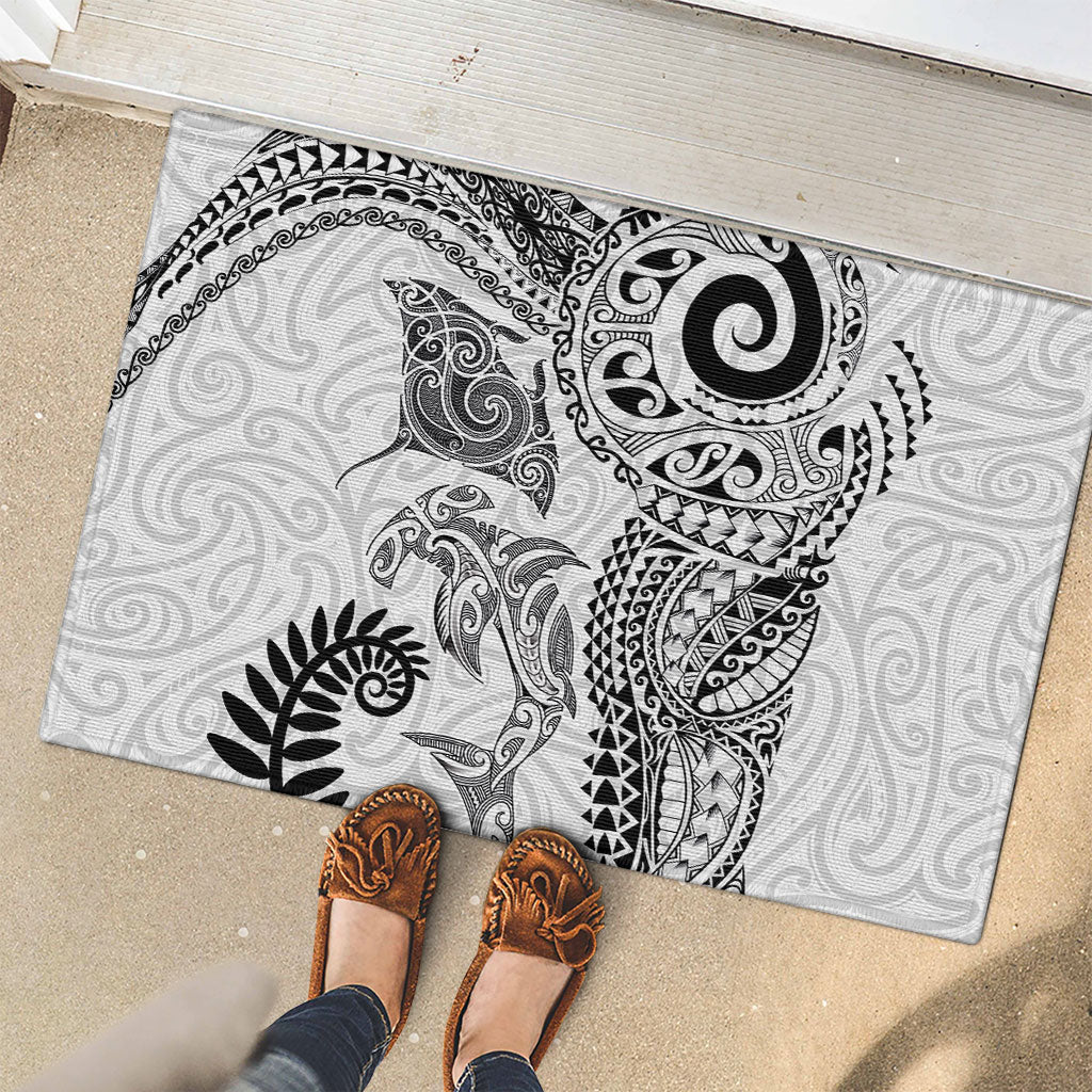 Aotearoa Maori Sea Animals Tribal Rubber Doormat Manta Ray and Shark Moko Pattern White Color LT03 - Polynesian Pride
