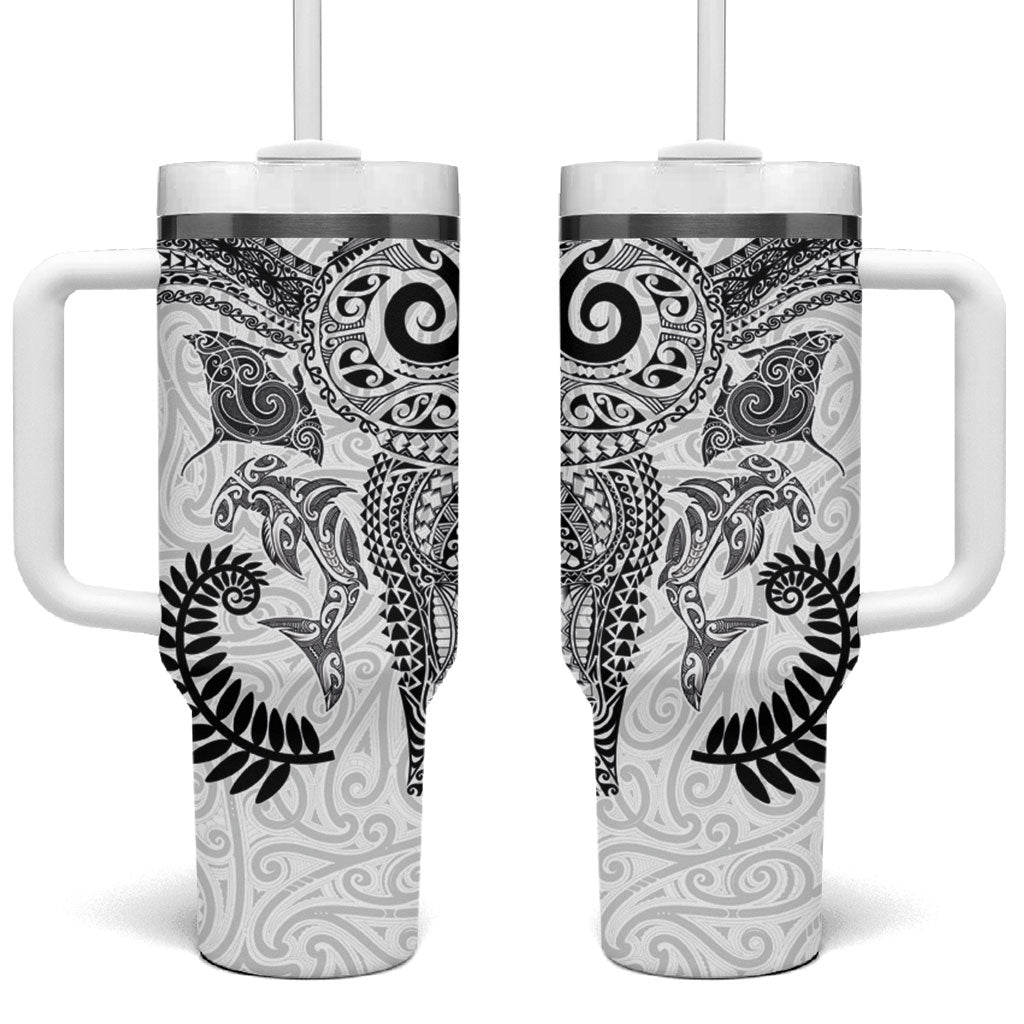 Aotearoa Maori Sea Animals Tribal Tumbler With Handle Manta Ray and Shark Moko Pattern White Color LT03 One Size: 40 oz White - Polynesian Pride
