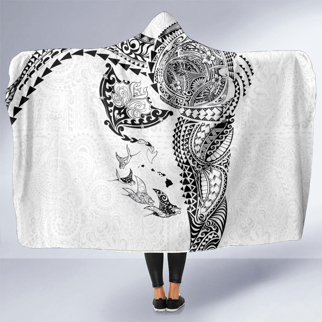 Hawaiian Manta Ray Tribal Hooded Blanket Polynesian Art Motifs White Color