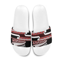 New Zealand Christmas Slide Sandals Funny Santa Claus Haka Dance with Tukutuku