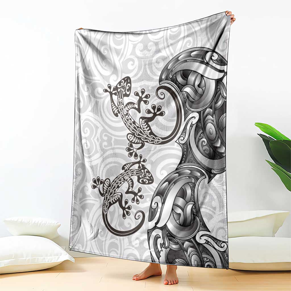 New Zealand Gecko Maori Art Tattoo Blanket White Color LT03 - Polynesian Pride