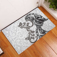 New Zealand Gecko Maori Art Tattoo Rubber Doormat White Color LT03 - Polynesian Pride