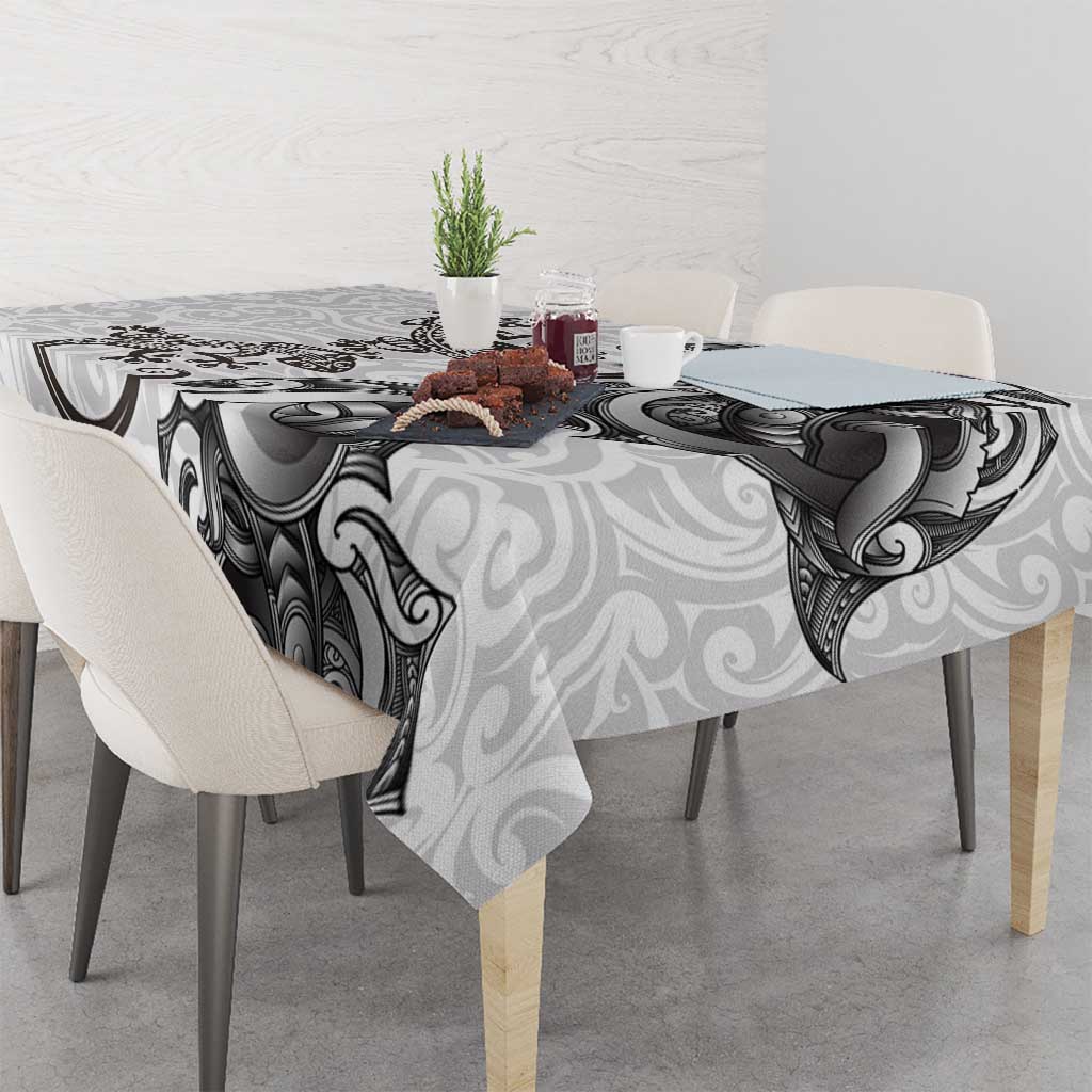 New Zealand Gecko Maori Art Tattoo Tablecloth White Color LT03 - Polynesian Pride