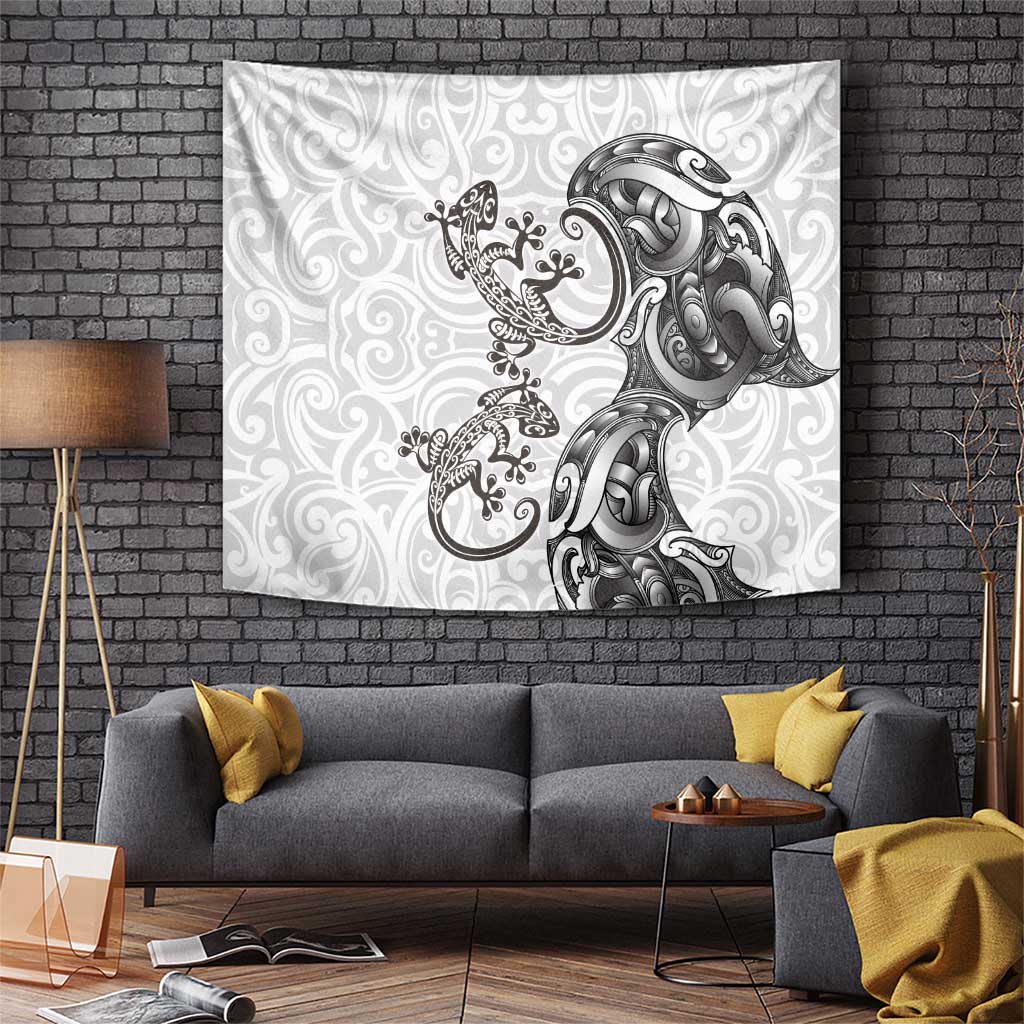 New Zealand Gecko Maori Art Tattoo Tapestry White Color