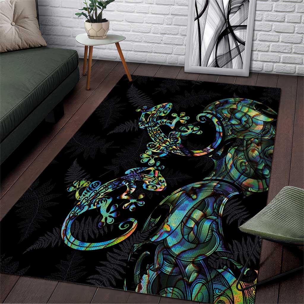 New Zealand Gecko Maori Art Tattoo Area Rug Silver Fern and Paua Shell Mode