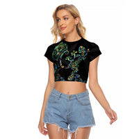 New Zealand Gecko Maori Art Tattoo Raglan Cropped T Shirt Silver Fern and Paua Shell Mode LT03 Female Black - Polynesian Pride
