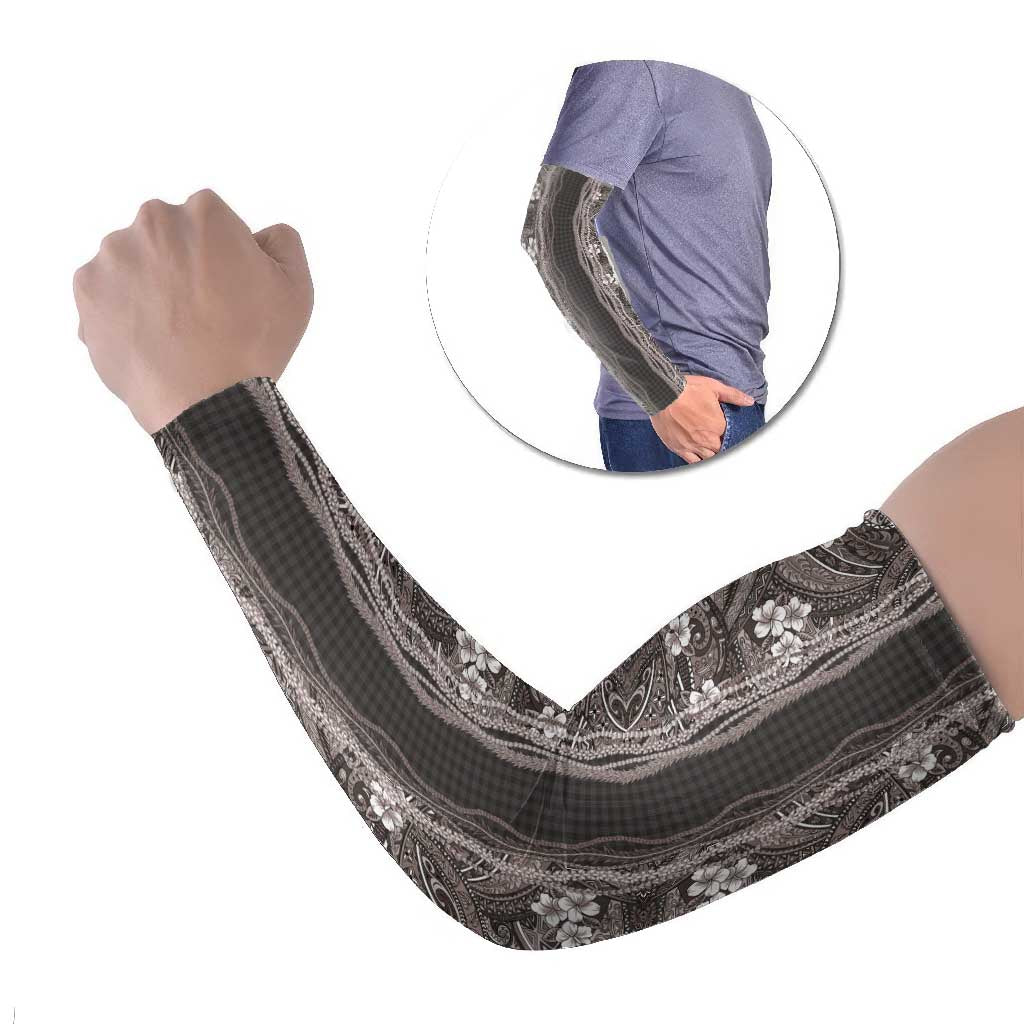 Hawaiian Art Flower Tribal with Lei Arm Sleeves Palaka Pattern Grayscale LT03 Set of 2 Gray - Polynesian Pride