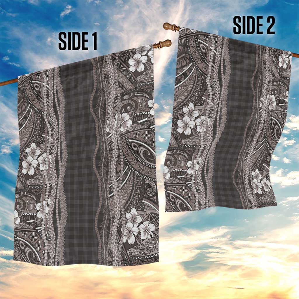 Hawaiian Art Flower Tribal with Lei Garden Flag Palaka Pattern Grayscale - Polynesian Pride
