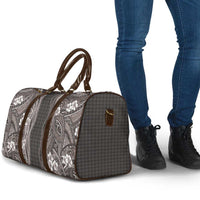 Hawaiian Art Flower Tribal with Lei Travel Bag Palaka Pattern Grayscale - Polynesian Pride