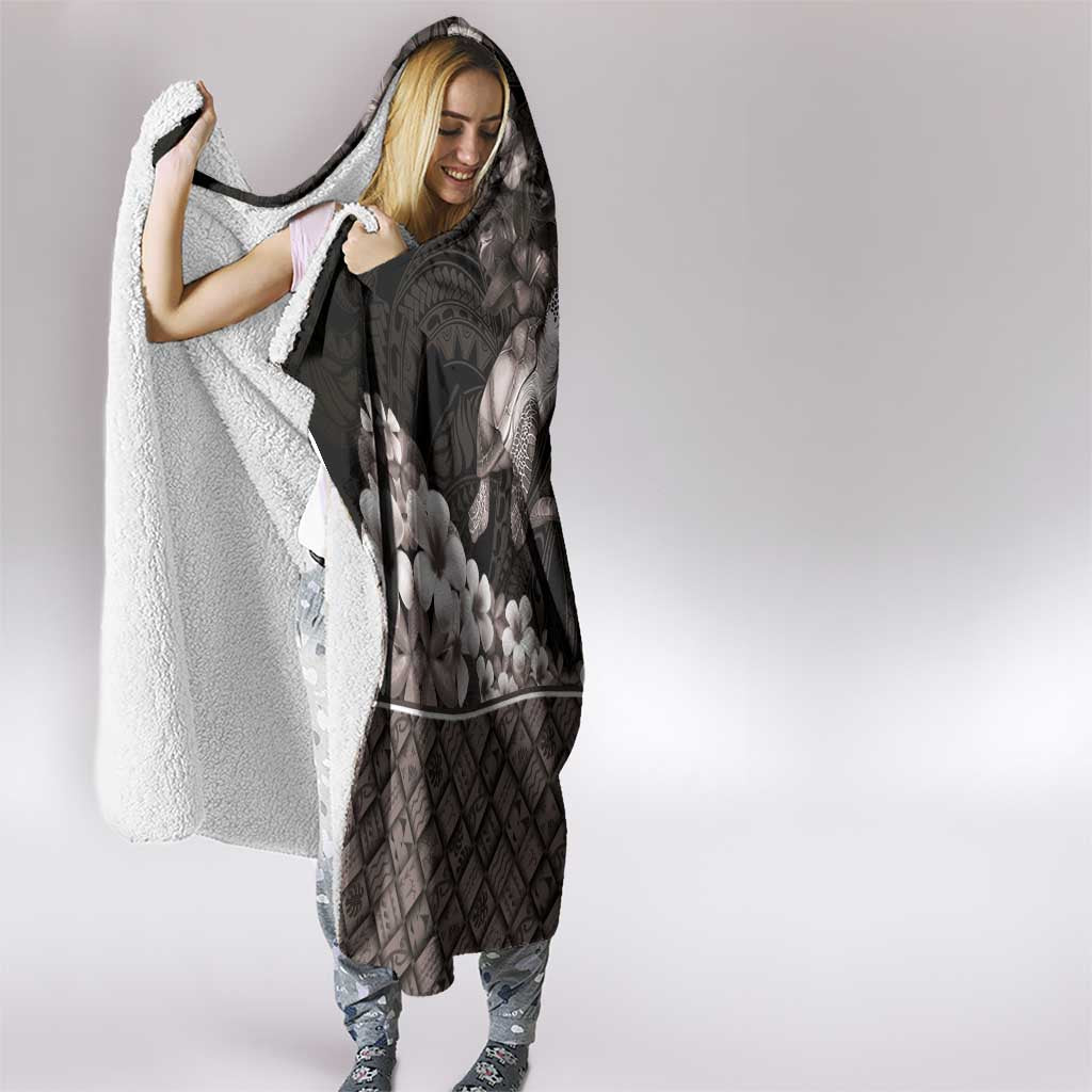 Hawaiian Lei Turtle and Plumeria Hooded Blanket Polynerian Art Tattoo-Grayscale Mode LT03 - Polynesian Pride