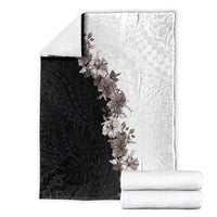 Hawaii Grayscale Hibiscus Flowers Blanket Polynesian Pattern With Half Black White Version LT03 - Polynesian Pride