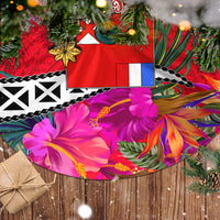 Wallis and Futuna Christmas Tree Skirt Santa Claus Holding Coat of Arms Polynesian Xmas Style LT03 - Polynesian Pride