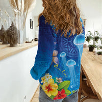 Fiji Jellyfish Women Casual Shirt Tapa Patterns and Hibiscus Sea Vibe