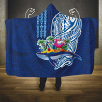Hawaiian Mele Kalikimaka Hooded Blanket Funny Santa on Whale Island with Kakau Tattoos - Polynesian Pride