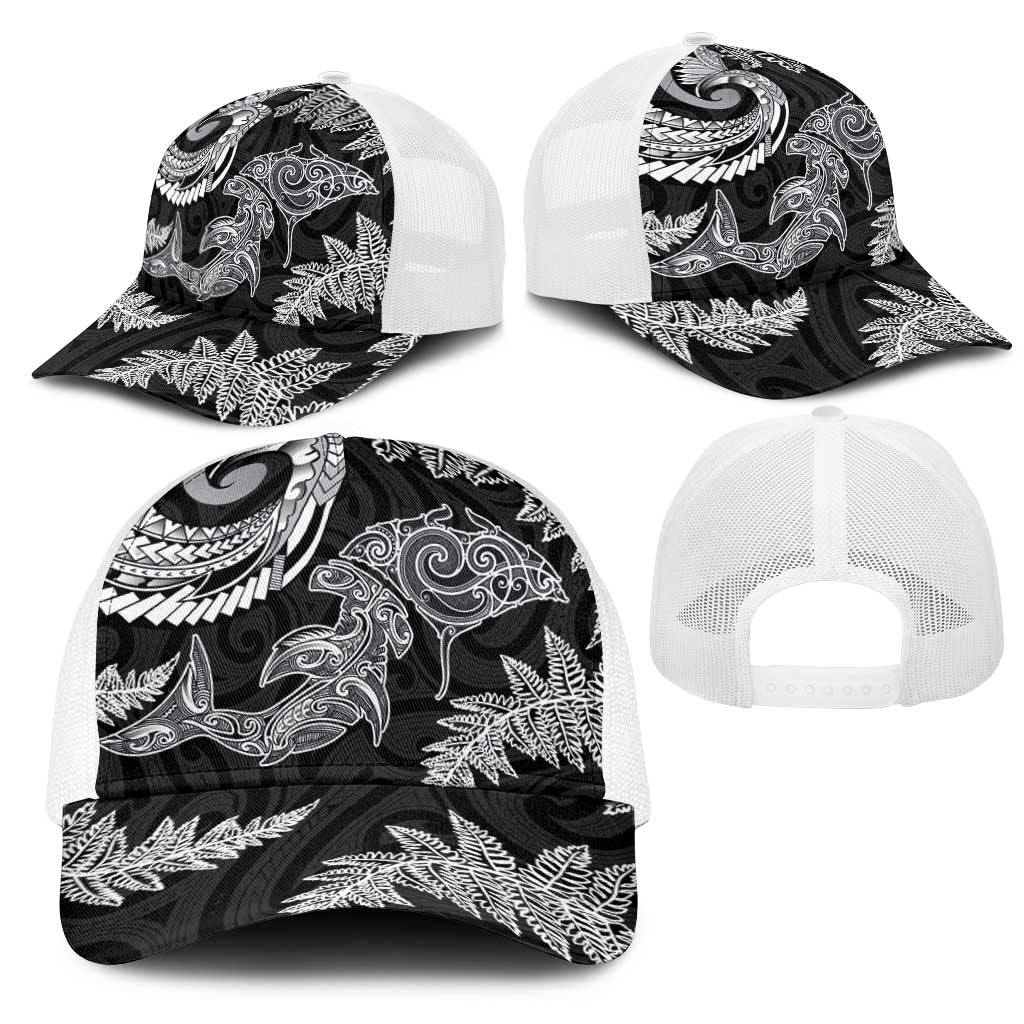 New Zealand Sea Animals with Maori Tribal Tattoo Mesh Trucker Cap Shark Manta Ray with Silver Fern Black