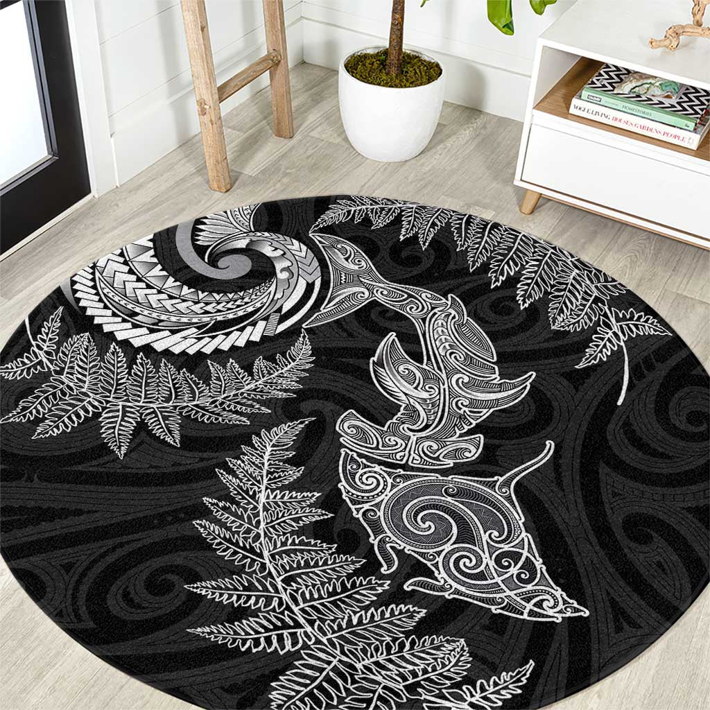 New Zealand Sea Animals with Maori Tribal Tattoo Round Carpet Shark Manta Ray with Silver Fern Black