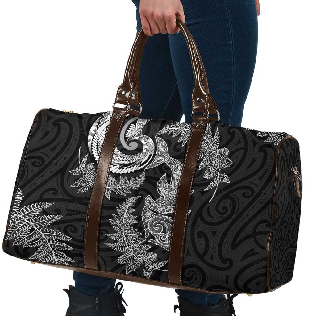 New Zealand Sea Animals with Maori Tribal Tattoo Travel Bag Shark Manta Ray with Silver Fern Black