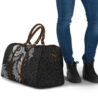 New Zealand Sea Animals with Maori Tribal Tattoo Travel Bag Shark Manta Ray with Silver Fern Black