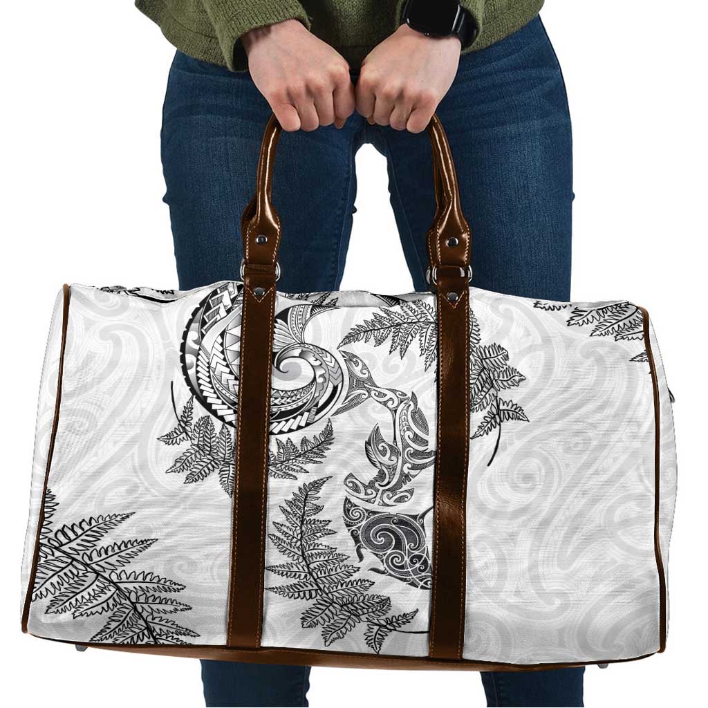 New Zealand Sea Animals with Maori Tribal Tattoo Travel Bag Shark Manta Ray with Silver Fern White